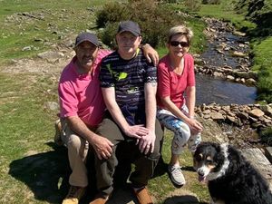 Supporting image for story: Drop ‘archaic’ smoking status labels when it comes to lung cancer, charity says