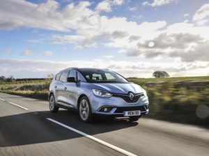 Supporting image for story: Renault drops Grand Scenic from UK range