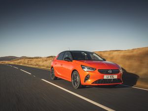 Supporting image for story: Vauxhall cuts Corsa-e and Mokka-e prices in response to grant change