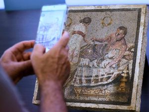 Supporting image for story: Roman-era mosaic panel stolen during Second World War returns to Pompeii