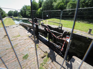 Supporting image for story: Canal diversion set up after lock attacked by arsonists

