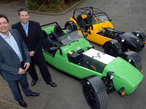 Supporting image for story: World's first electric racer ready for debut