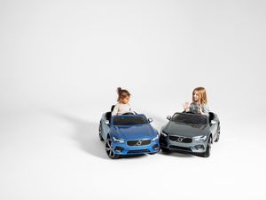 Supporting image for story: Volvo employees to be offered 24 weeks of paid parental leave