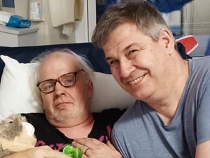 Supporting image for story: Brother's touching gesture to thank those who cared for families