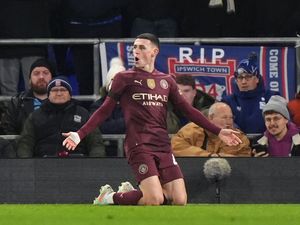 Supporting image for story: Phil Foden at the double as Man City hit Ipswich for six to return to top four