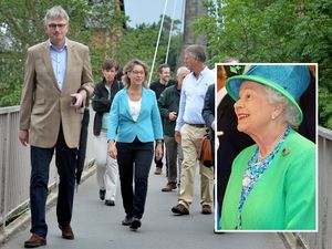 Supporting image for story: What happened when the 5ft 2ins Queen met Shrewsbury's 6ft 9ins MP