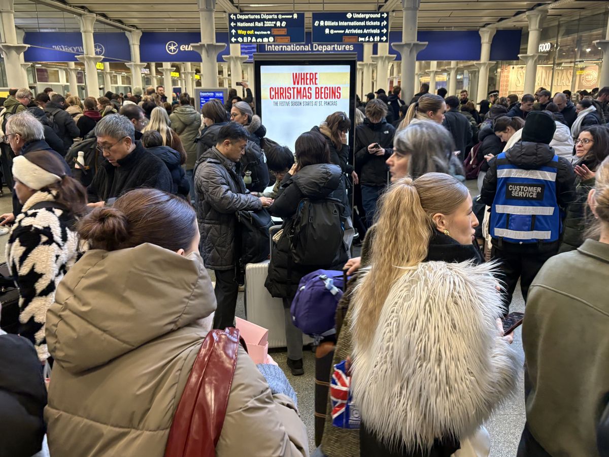 Eurostar services to resume as passengers advised to postpone their journey