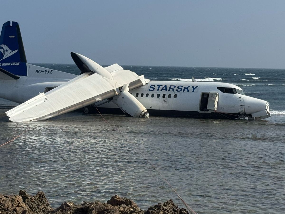Passenger plane in Somalia overshoots runway into shallow seawater near airport