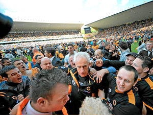 Supporting image for story: Wolves throwback: The side that never gave up in the hunt for one more goal