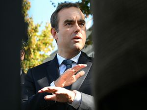 Supporting image for story: France’s reappointed PM Lecornu calls for calm amid political chaos