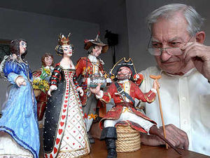 Supporting image for story: Gordon figures out use for old papers