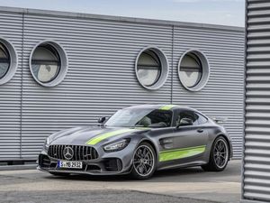 Supporting image for story: Mercedes-AMG looks to shift to all-wheel drive