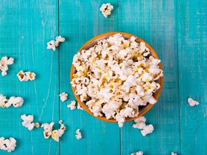 Supporting image for story: Why popcorn tastes better when you eat it with chopsticks, according to science