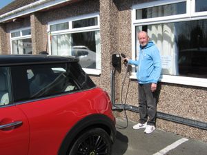 Supporting image for story: Car chargers for Ellesmere Comrades Club