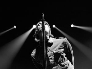 Supporting image for story: Oasis gave most ‘ground-shaking’ performance of last 20 years – seismic data