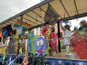 Supporting image for story: Annual Stourport carnival attracts hundreds as celebrations take over riverside