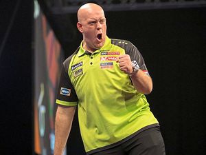 Supporting image for story: Michael Van Gerwen fires out a warning as he hits top form