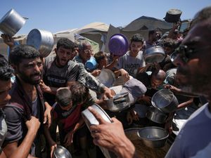 Supporting image for story: Israeli air strikes kill dozens in Gaza ahead of ceasefire talks in Egypt