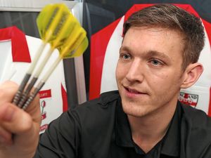 Supporting image for story: Darts: David Pallett chasing seaside success