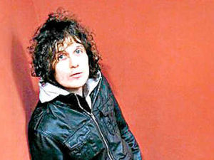 Supporting image for story: Jon Fratelli playing Wolverhampton