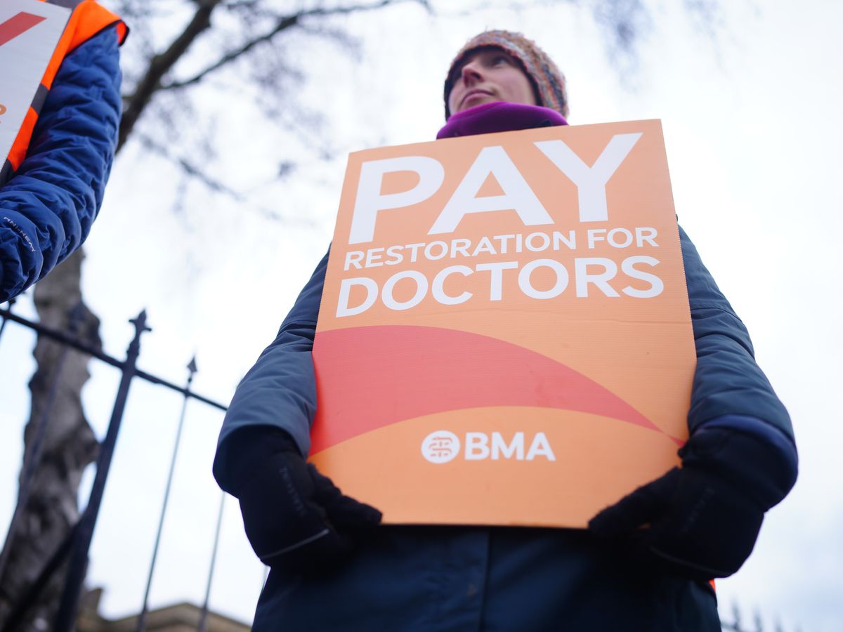 Talks between Health Secretary and BMA to take place next week – report Talks between Health Secretary and BMA to take place next week – report