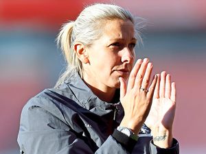 Supporting image for story: Manager-player relationships an abuse of power says Aston Villa boss