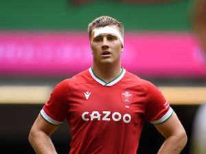 Supporting image for story: Ben Carter to head home after suffering concussion in Wales’ Test opener