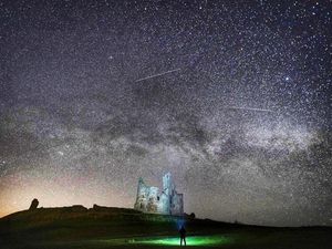Supporting image for story: Scientists ramp up efforts in the search for alien life
