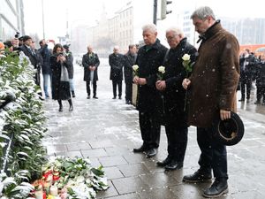 Supporting image for story: Prosecutors investigate possible Islamic extremist motive for Munich attack