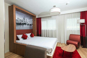 Supporting image for story: Festive fun in second city