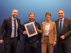 Supporting image for story: Top award for Telford dealership 