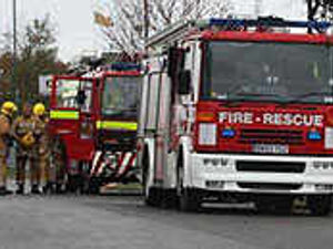 Supporting image for story: Man flees chip pan fire