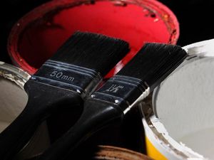 Supporting image for story: Paint exposure can raise multiple sclerosis risk, study finds