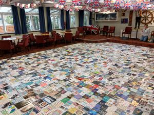 Supporting image for story: Second World War veteran celebrates 100th birthday with 16,000 cards