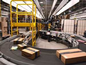 Supporting image for story: Huge West Midlands Amazon warehouse bags five star safety award