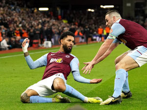 Supporting image for story: Aston Villa 1 Man United 2 - Report