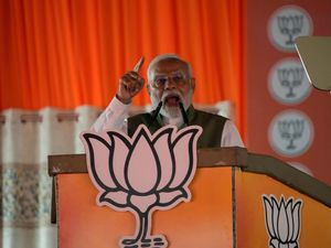 Supporting image for story: Modi visits Indian-controlled Kashmir on election campaign amid massive security