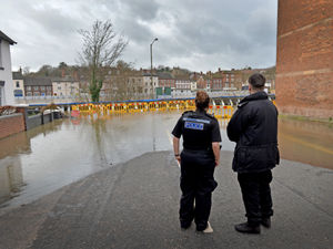 Supporting image for story: Bewdley residents evacuated with flood barriers expected to be overwhelmed