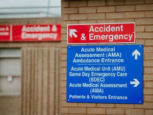 Supporting image for story: Shropshire A&E overspill policy led to cancelled operations - report