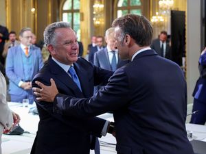 Supporting image for story: Zelensky and European leaders push for US-backed security guarantees for Ukraine