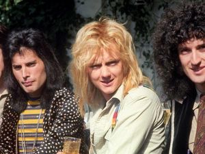 Supporting image for story: We have just learnt Siri can recite Queen’s Bohemian Rhapsody and our minds are collectively blown