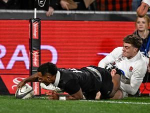 Supporting image for story: England let lead slip to fall to agonising defeat in New Zealand