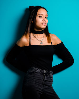 You can vote for Gia online