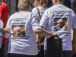 Supporting image for story: We were lied to, say victims of contaminated blood scandal