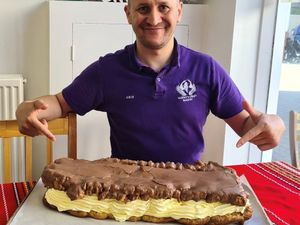 Supporting image for story: 'Biggest chocolate éclair' sparks charity challenge