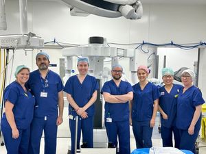 Supporting image for story: 'Da Vinci' surgery robot helping get patients home more quickly