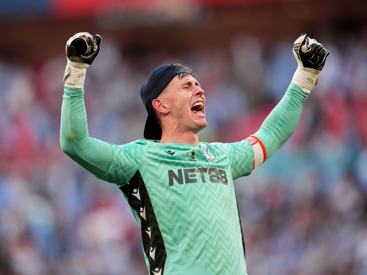 Dean Henderson shrugs off controversy to dedicate FA Cup win to late father