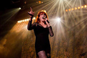 Supporting image for story: Florence + the Machine to play Birmingham LG Arena