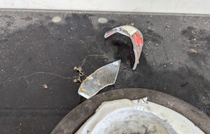 The broken bowls in the flat