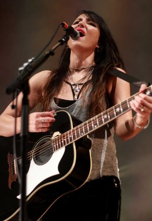 KT Tunstall. Pictures by: Andy Shaw